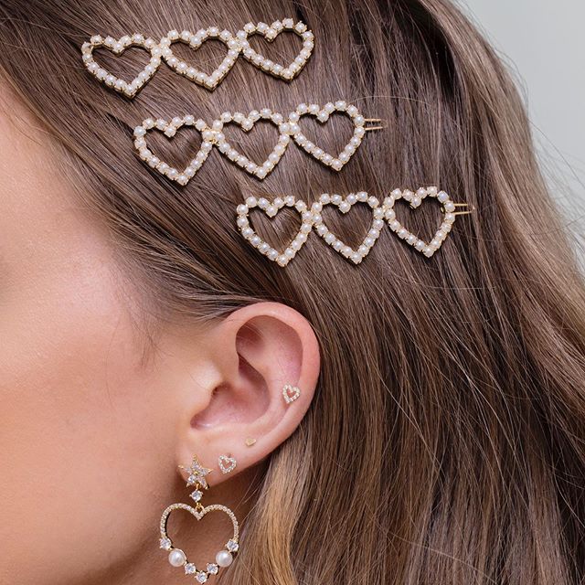 14k Solid Gold Cutout Heart Stud Earrings - Image 3