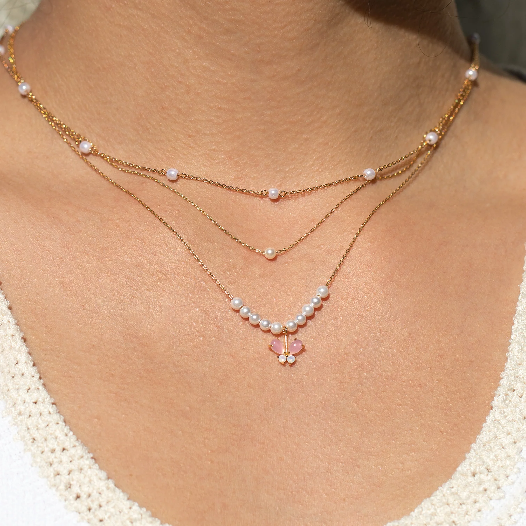 Delicate Pearl Necklace - Image 3