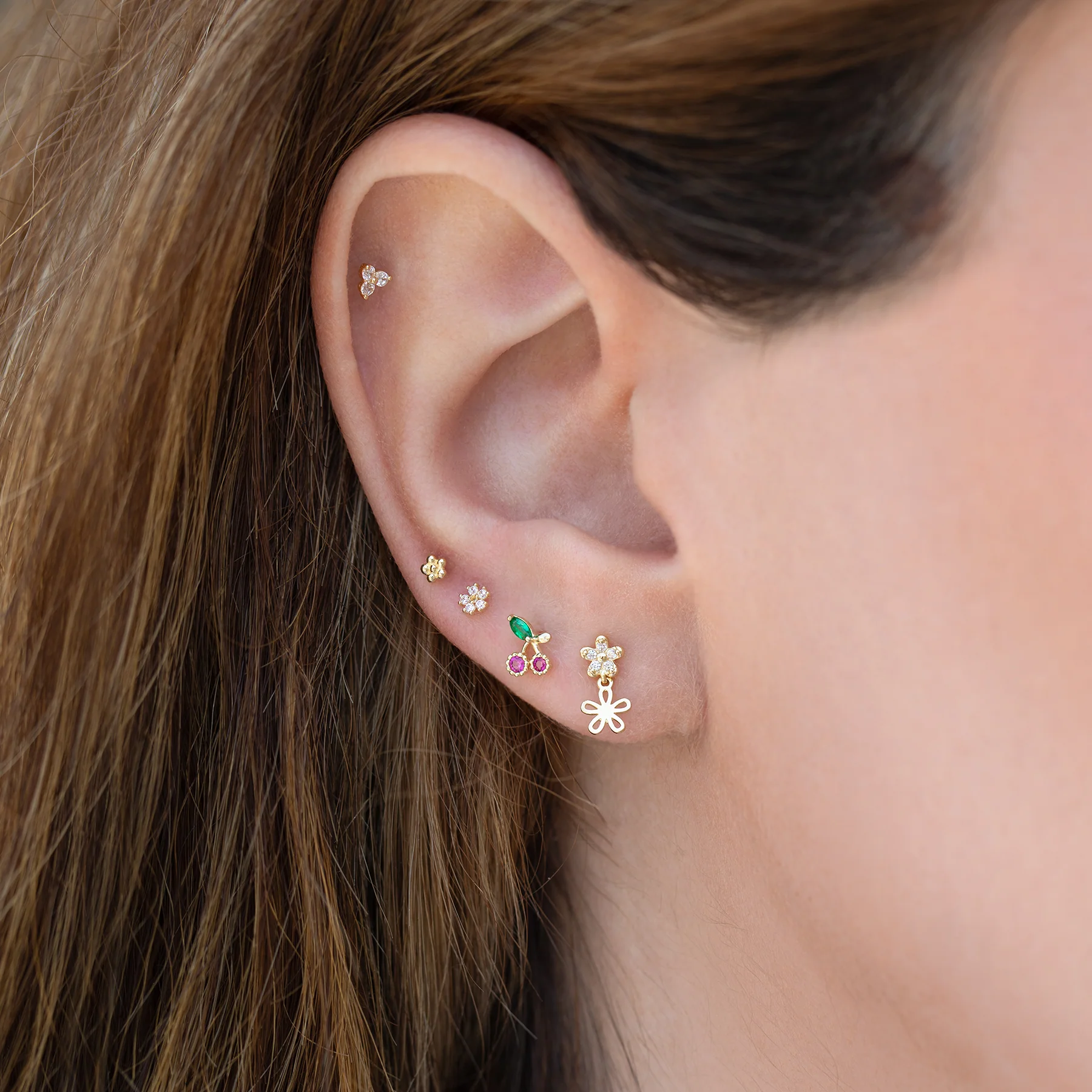 14k Solid Gold Tiny Flower Stud - Image 3
