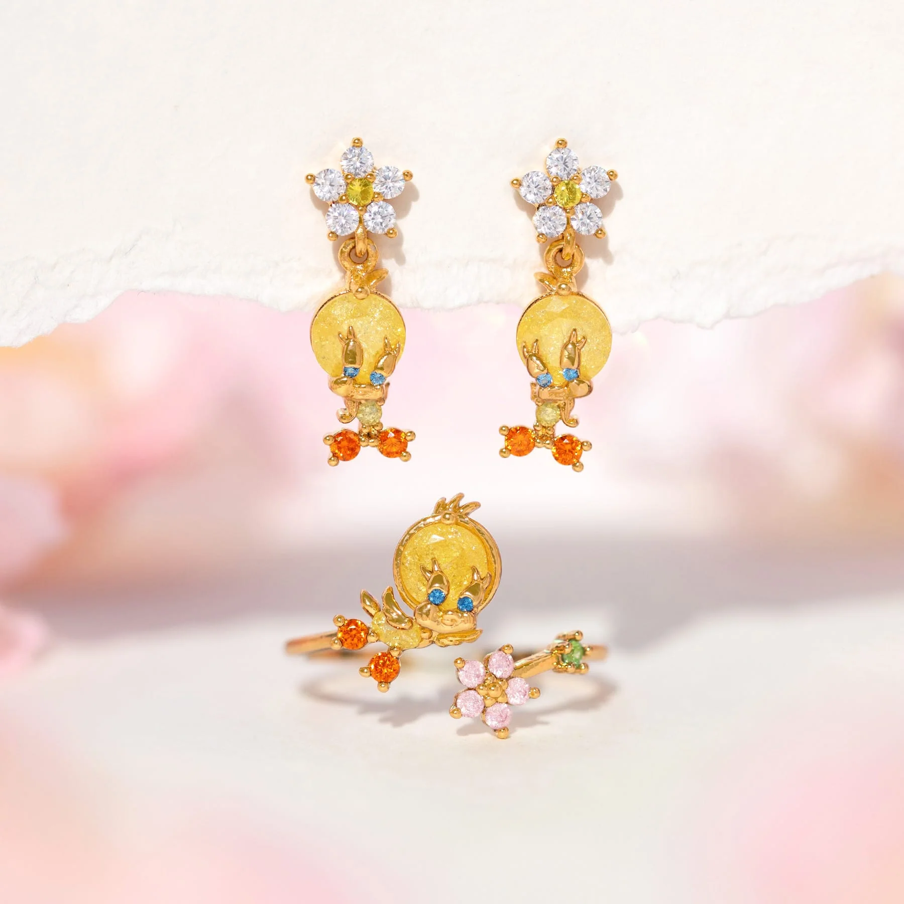 Looney Tunes Tweety Bird Earrings - Image 5