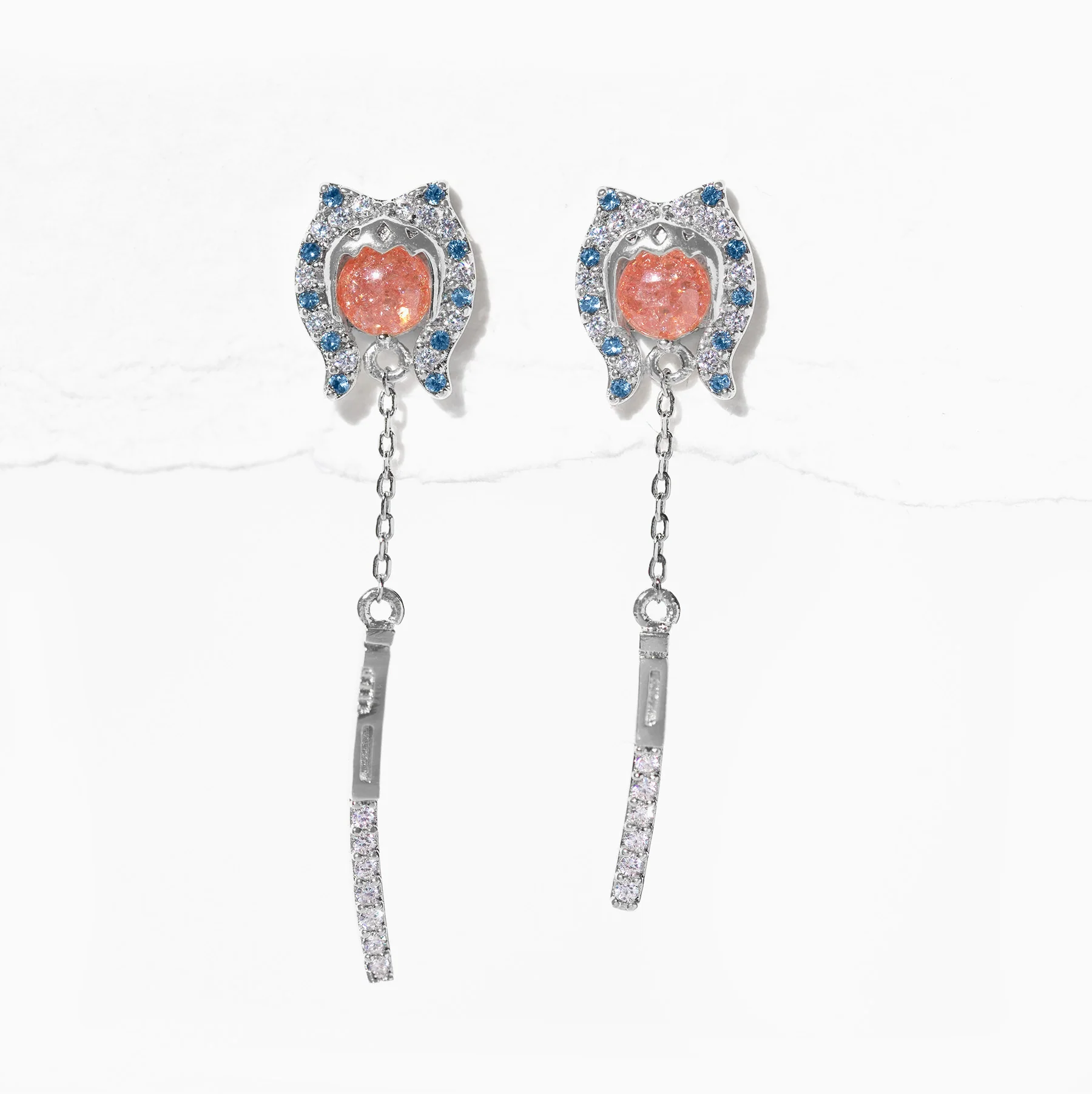 Star Wars™ Ahsoka Tano™ Dangle Earrings - Image 5
